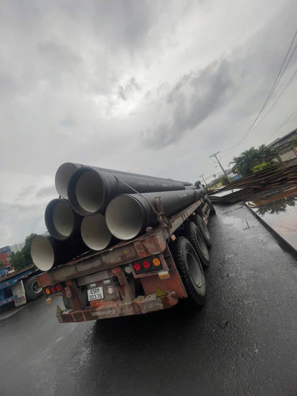Vận chuyển về công trường Cao Tốc Cà Mau - Đất Mũi 1