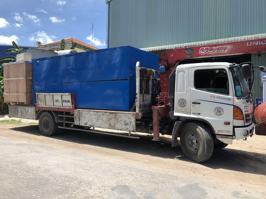 Tiếp nhận và rút thiết bị từ container tại bãi cảng 3