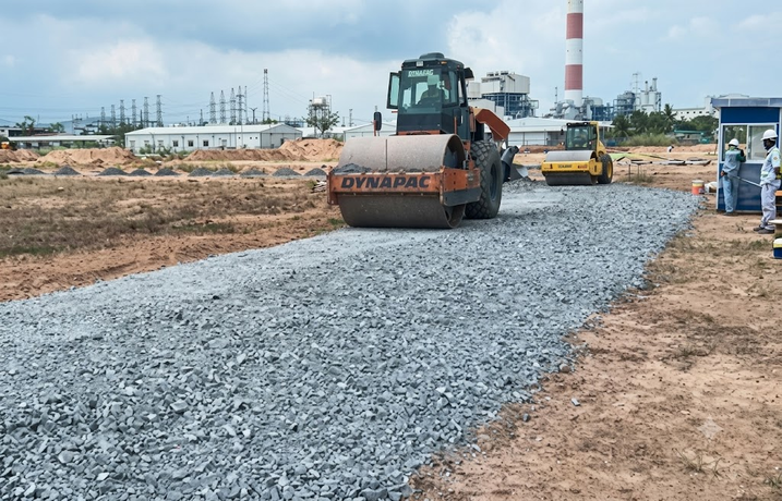 Thi công lu lèn, hoàn thiện nền đường 1