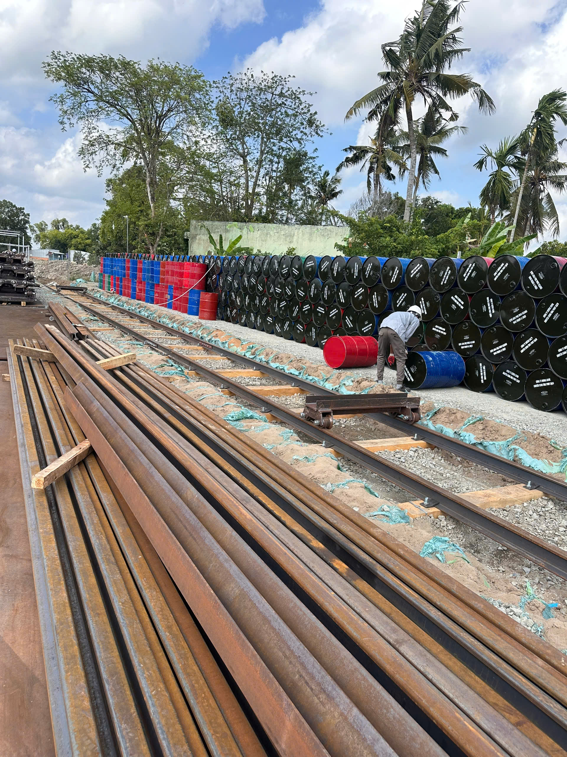 Cung cấp thùng phuy công nghiệp 1